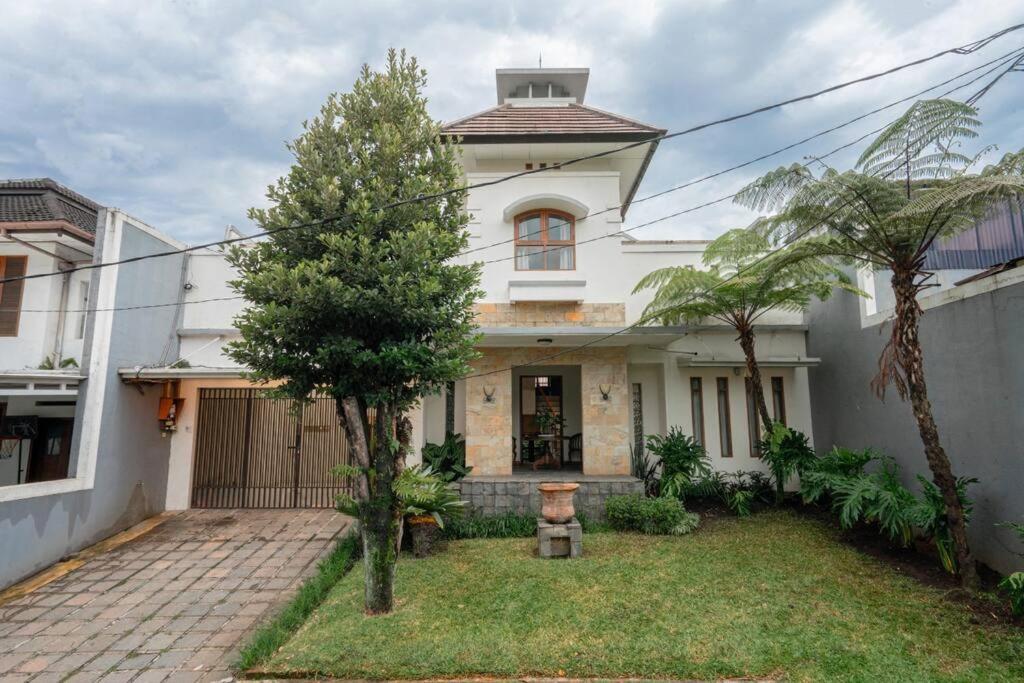 Pasteur Beautiful Luxury Home Bandung Ngoại thất bức ảnh